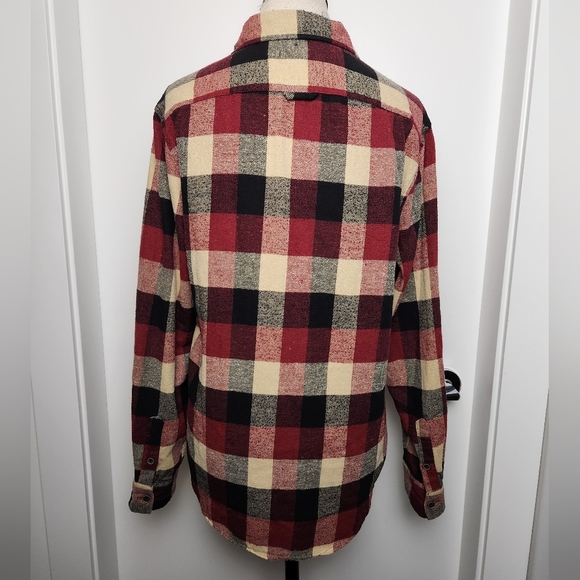 Men's check flannel buttonup shirt - Picture 4 of 9